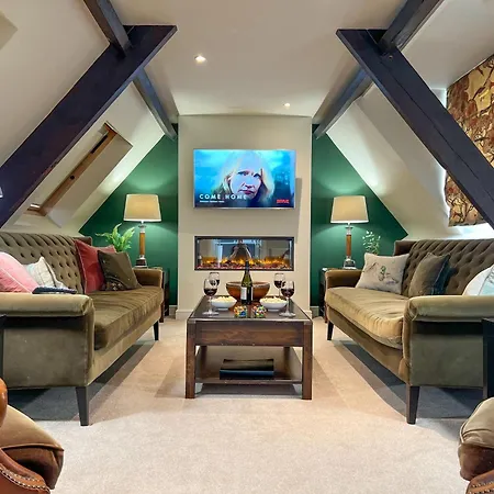 Holiday home Geltsdale East Wing Sleeps 6 With River Eden Views Near Carlisle & Ullswater
